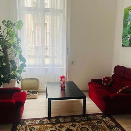 Doxie Rooms And Beds Budapest Exterior foto
