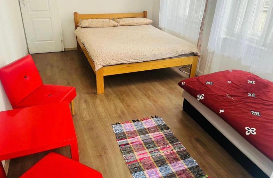 Doxie Rooms And Beds Budapest Exterior foto